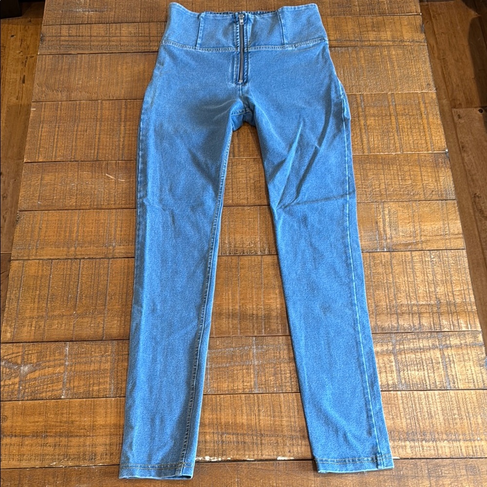 Freddy High Rise Blue Jeans Classic Style